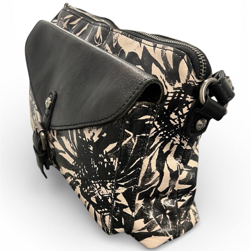 Patricia Nash Sunflower Avellino Crossbody - Picture 5 of 16